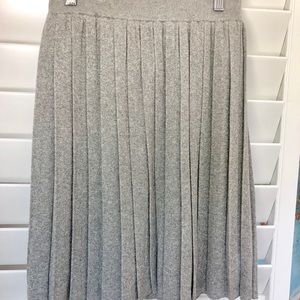 Club Monaco pleated skirt